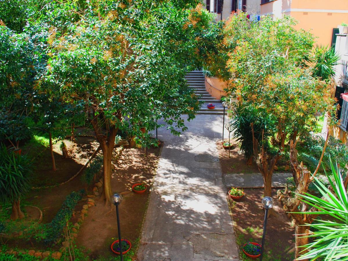 In Roma Vale&Hillary Colosseo B&B Exterior photo